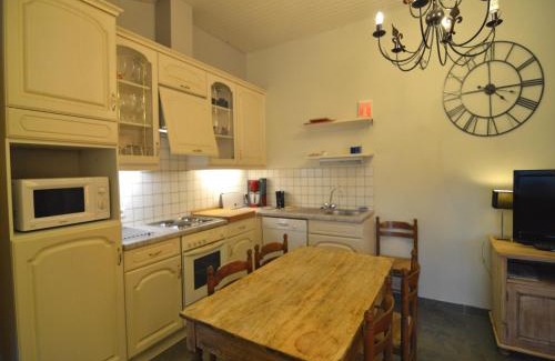 Awagne House | Sunny Cottage with Pool