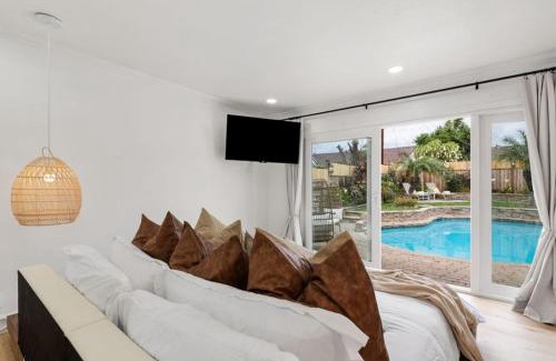 Placentia House | Sunny Daze - Heated Pool - Billiards - Games