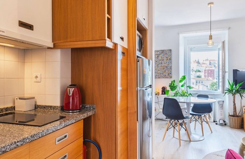 Sao Bento Apartment | Sunny Design Apt in Praça das Flores by LovelyStay