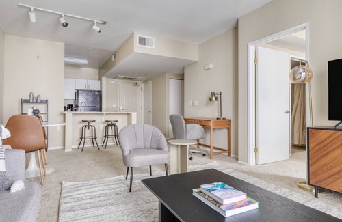 Chinatown Apartment | Sunny Downtown 1BR w/ Pool, W/D & Gym, near Broad Museum, by Blueground