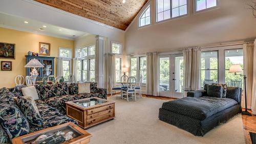 Debordieu Colony House | Sunny Dunes home by Peace Vacations
