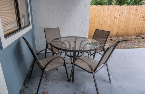 Atlantic Beach House | Sunny Escape - 4BR - Mayport Naval Base & Beaches - Pet Friendly