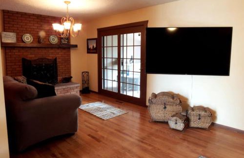 Longmont House | Sunny Family Retreat HotTub, GameRoom, Backyard