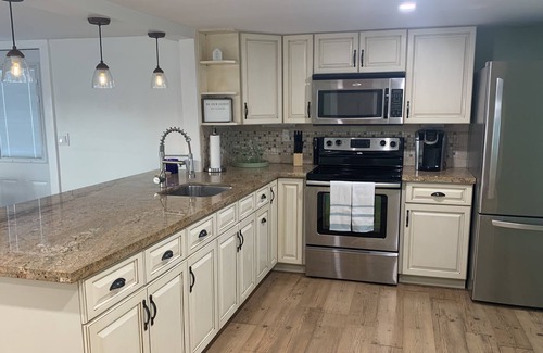 Blue Waters Cottage | Sunny FL keys home on a canal! Boaters paradise