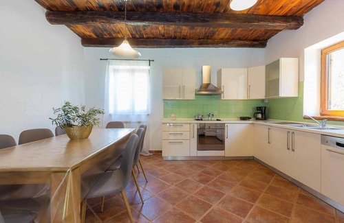 Butkovici House | Sunny holiday house with private pool
