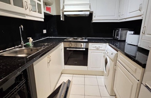 St. Johns Wood Apartment | Sunny Home in Central London