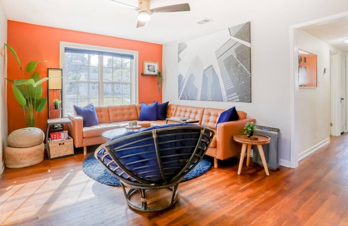 Lakeshore South House | Sunny Home in Lakeshore w/Enclosed Yard, Firepit, Ping-Pong Table - Dogs OK