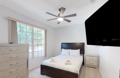 Sunset Ridge House | Sunny home near Disney with enclosed backyard, fast WiFi, W/D, patio, central AC