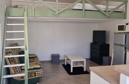 Le Puyricard Villa | SUNNY HOME/STUDIO ALL EQUIPPED