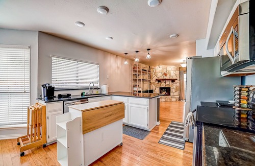 North San Antonio - SAT House | Sunny home with private outdoor pool, enclosed backyard, desks, W/D, AC