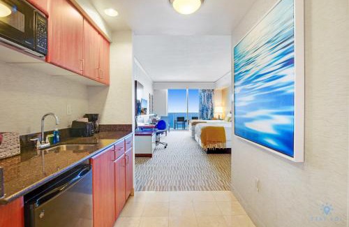 Sunny Isles Beach Hotel | Sunny Isles Bliss: Beachfront Retreat for 4