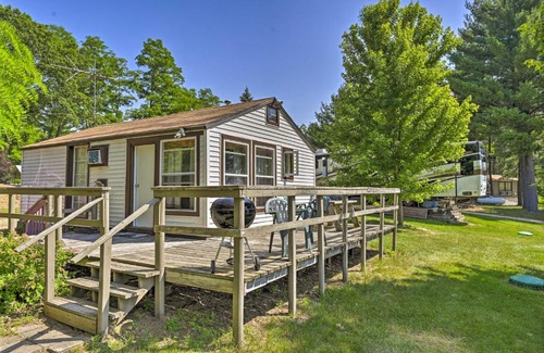 Montello Apartment | Sunny Lakefront Retreat Boat, Fish and Hike!