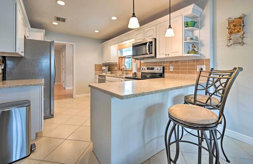 Harbor Hills House | Sunny Largo Retreat: 4 Mi from Indian Rocks Beach!