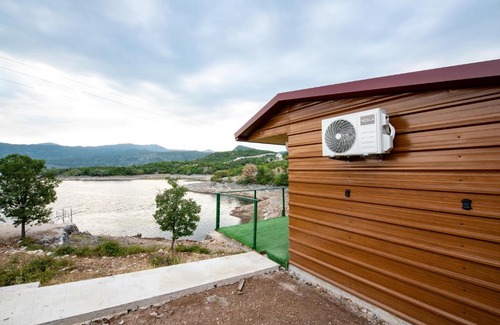 Niksic House | Sunny