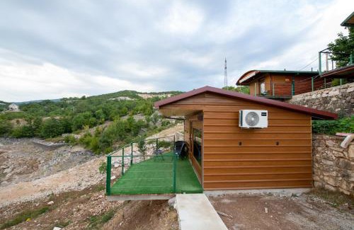 Niksic House | Sunny