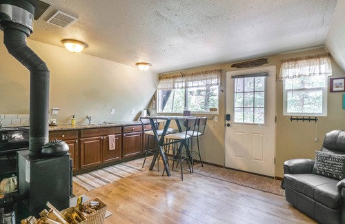 Como Cabin | Sunny ‘Muddy Moose’ Cabin w/Fire Pit & Mtn Views!