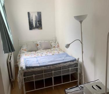 Westbourne Apartment | Sunny Notting Hill