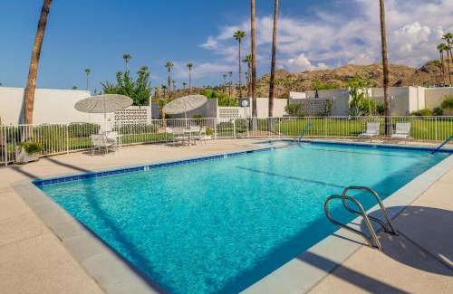 Araby Commons House | Sunny Palm Springs Townhome with Pool Access!