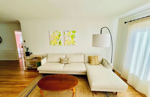 Sunset Junction Apartment | Sunny, Peaceful, Large, Clean 1 BR in Excellent Location