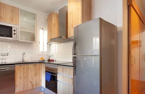 El Guinardo Apartment | Sunny Penthouse 2 bedroom townhouse