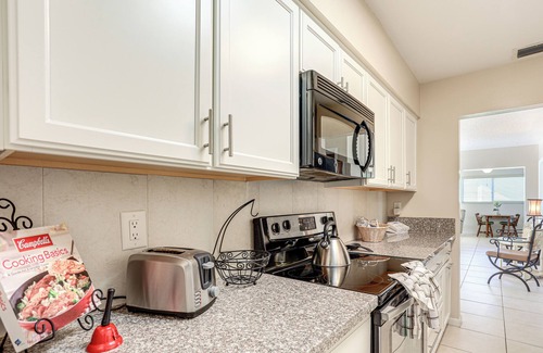 Port Saint Lucie House | Sunny Port St Lucie Home: Lanai & Golf Course View