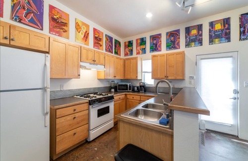 Barelas House | Sunny & Private, art filled entertainers dream in the heart of downtown