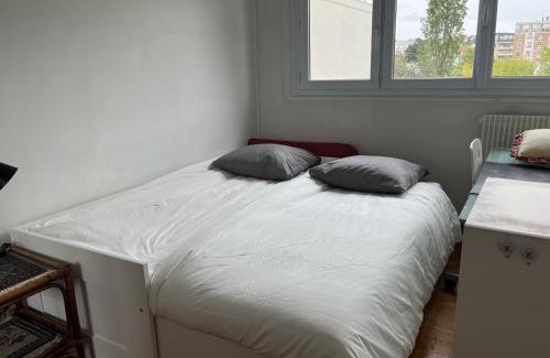 Bois Clos d'Orleans House | Sunny Private Bedrooms in Peaceful Shared Flat near Bois de Vincennes
