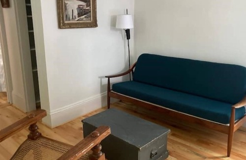 Parkside Apartment | Sunny + private West End apartment with free parking