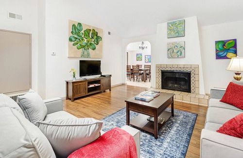 La Selva Beach House | Sunny ranch near beach with two courtyards & washer/dryer - dog-friendly