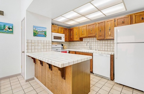 La Selva Beach House | Sunny ranch near beach with two courtyards & washer/dryer - dog-friendly