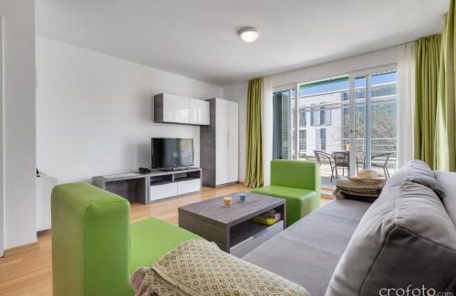 Petrcane Apartment | Sunny Resort apartment Aurora Green
