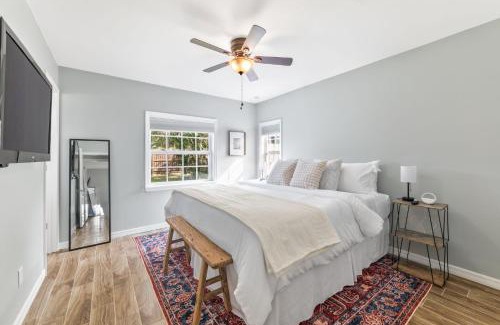 St. Augustine House | Sunny Retreat Near Downtown & Beaches
