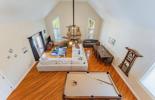 Lake Tarpon Estates Apartment | Sunny Retreat Palm Harbor