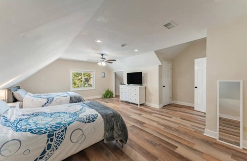 Lake Tarpon Estates Apartment | Sunny Retreat Palm Harbor