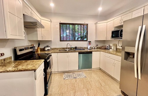 Barrio Los Villalobos Condo | Sunny Retreat: Spacious 3BR/2.5BA Condo Steps from Jaco Beach Bliss
