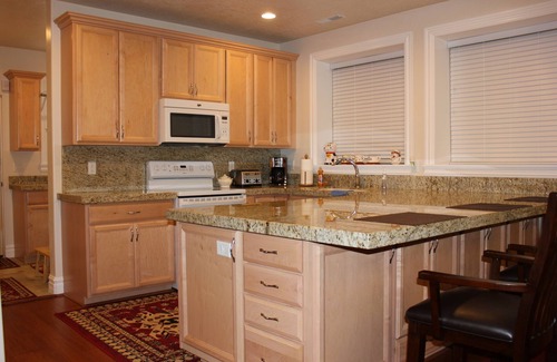 West Jordan Apartment | Sunny's Garden Homestay
