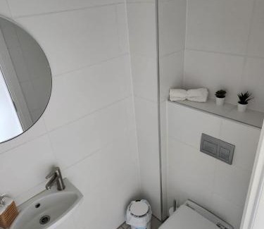 Bat Yam Apartment | Sunny Sea View 4B apt 29 floor
