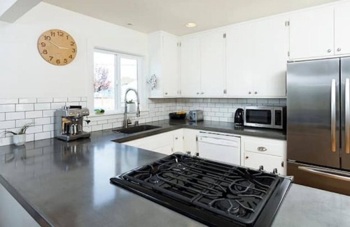 Seabright House | Sunny Seabright Beach House