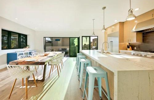 Village of La Jolla House | Sunny Shores