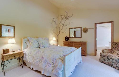 Warm Springs House | Sunny Side Lodge