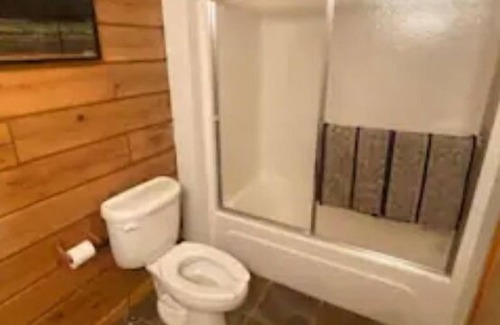 Ipava Cabin | Sunny Slope Cabinn
