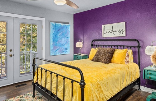 Linn Creek House | Sunny Slope - Unique 3 Bedroom House in Linn Creek