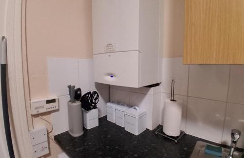 Southampton Apartment | Sunny Southampton 3 Bedroom Apartment
