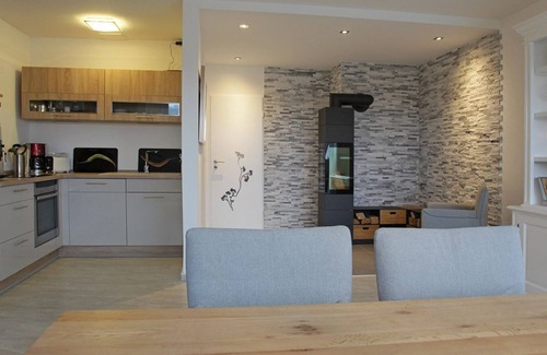 Groemitz Apartment | Sunny, spacious penthouse with pool and sauna