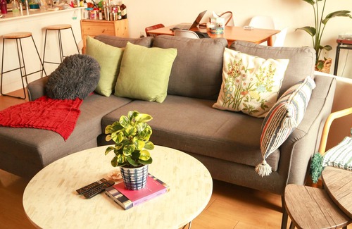 Union City Apartment | Sunny Stay 15mins from Times Square