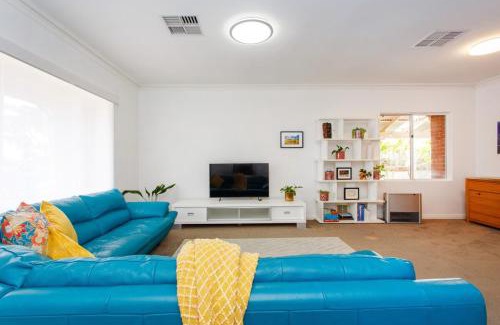 Palmyra House | Sunny Stays Holiday Home - 5 min to Fremantle