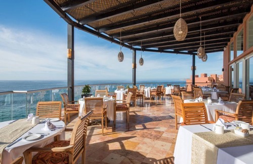 San Jose del Cabo Hotel | Sunny Studio Oasis with Easy Beach Access