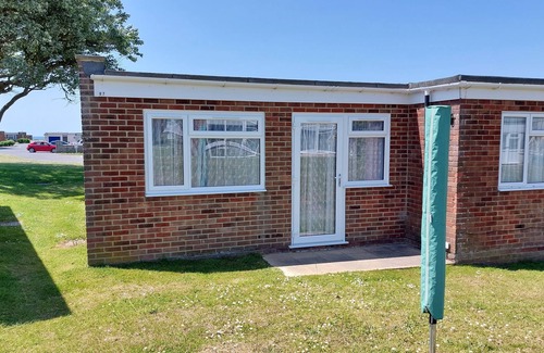 Freshwater Ski Chalet | Sunny View, a modern 4 star relaxing base for exploring the Isle of Wight