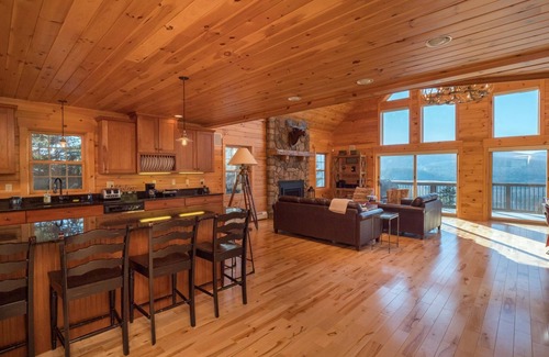 Sunday River Area Ski Chalet | Sunny View Chalet- Minutes to Sunday River- Awesome Mountain Views!
