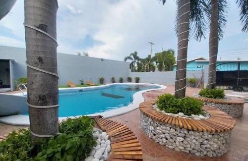 Angeles City House | Sunny Villa DJE